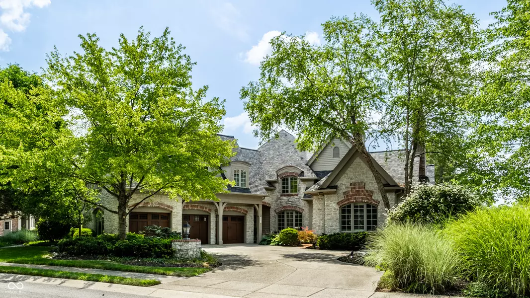 6560 Dawson Lake DR, Indianapolis, IN 46220