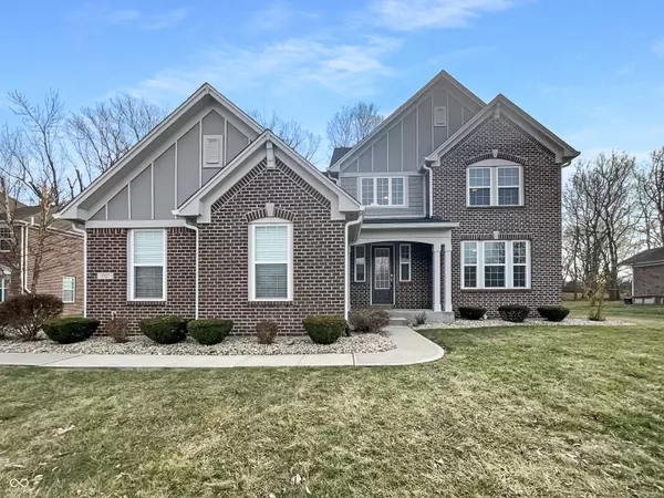 3927 Harrison Crossing LN, Greenwood, IN 46142