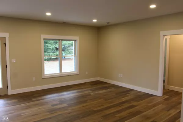 Spencer, IN 47460,534 Dogwood CT E
