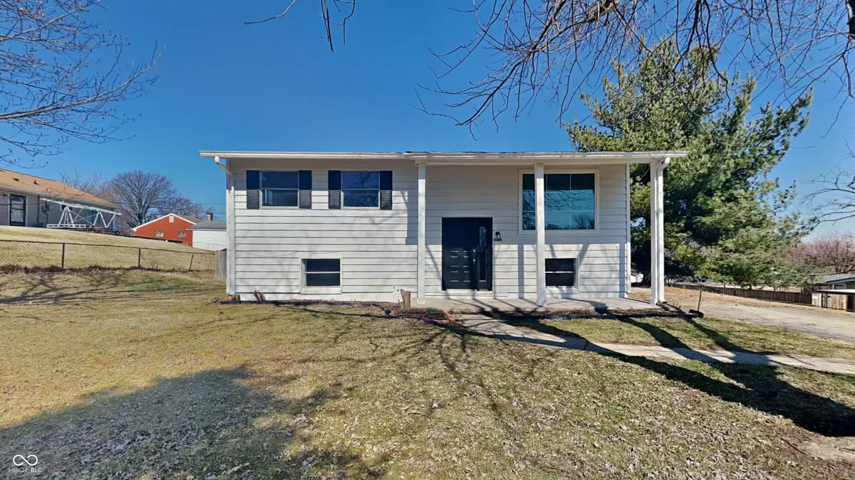 Indianapolis, IN 46221,4432 Standish DR