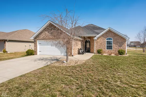 4347 Westminster PL, Columbus, IN 47201