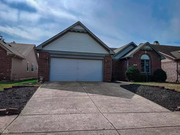 1621 Foxmere BLVD,  Greenwood,  IN 46142