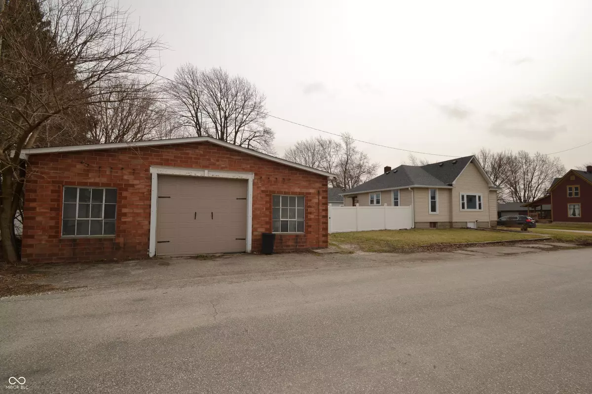 Sharpsville, IN 46068,230 W Walnut ST