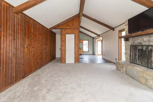 Noblesville, IN 46060,953 S 5th ST