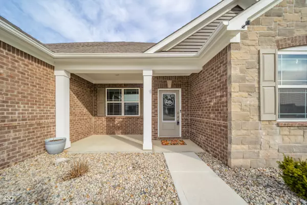 New Palestine, IN 46163,4720 W Tradwell DR