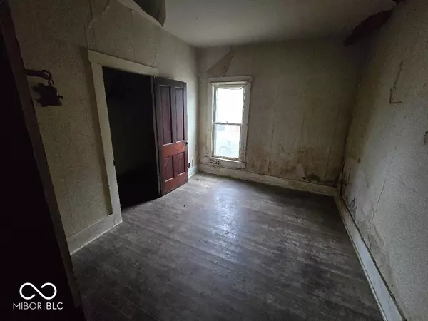 Eaton, IN 47338,407 E South ST