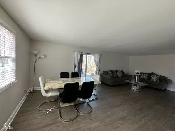 Indianapolis, IN 46260,1536 W 74th PL