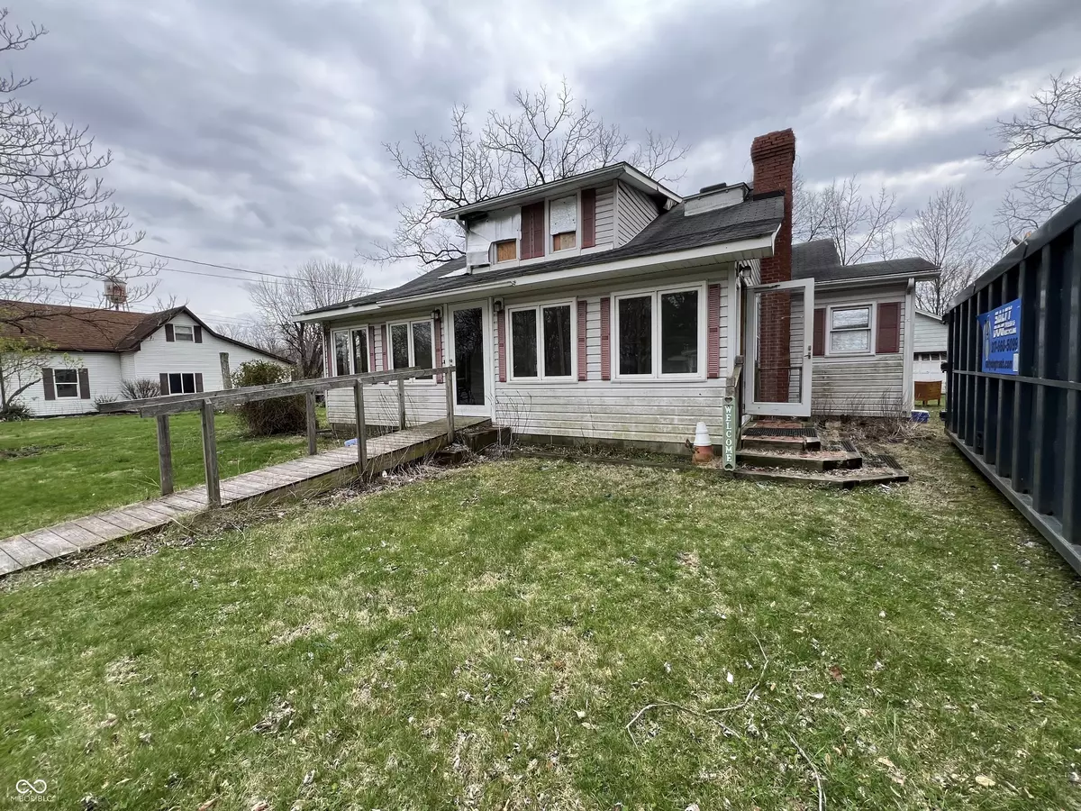 Alexandria, IN 46001,805 W 3rd ST
