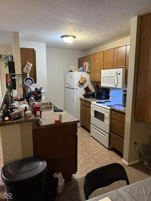Indianapolis, IN 46254,4291 Village Parkway CIR W #8