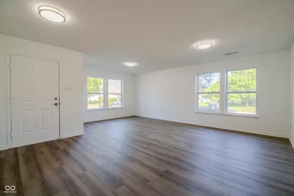 Indianapolis, IN 46234,10309 Buckshire LN