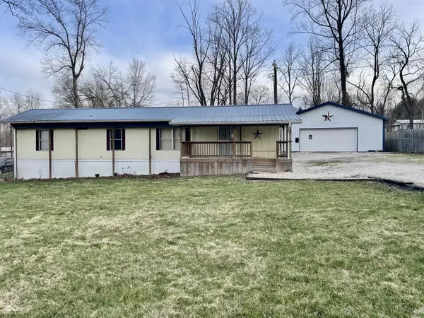5012 Pond RD, Cloverdale, IN 46120