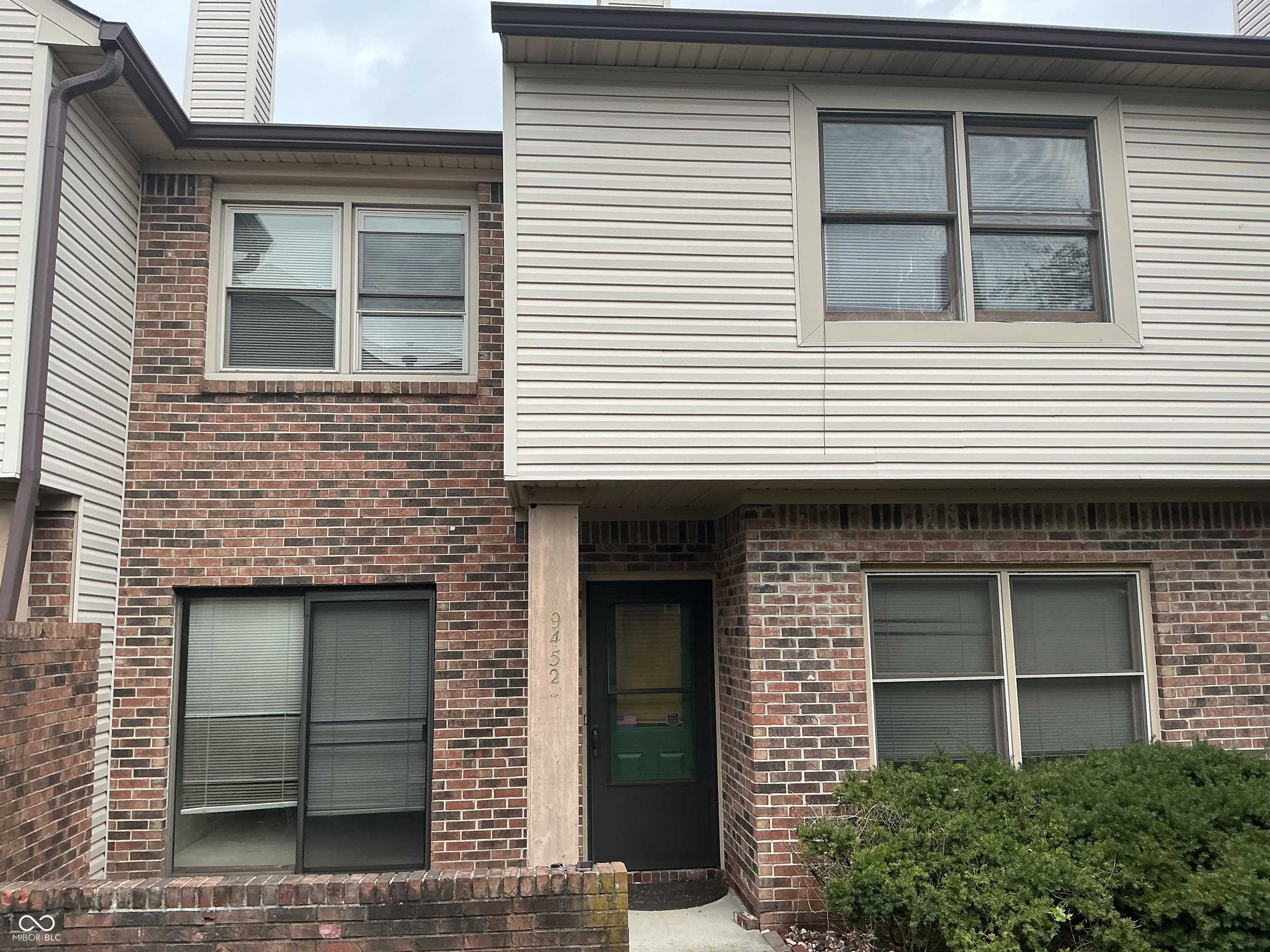 Indianapolis, IN 46268,9452 Maple WAY