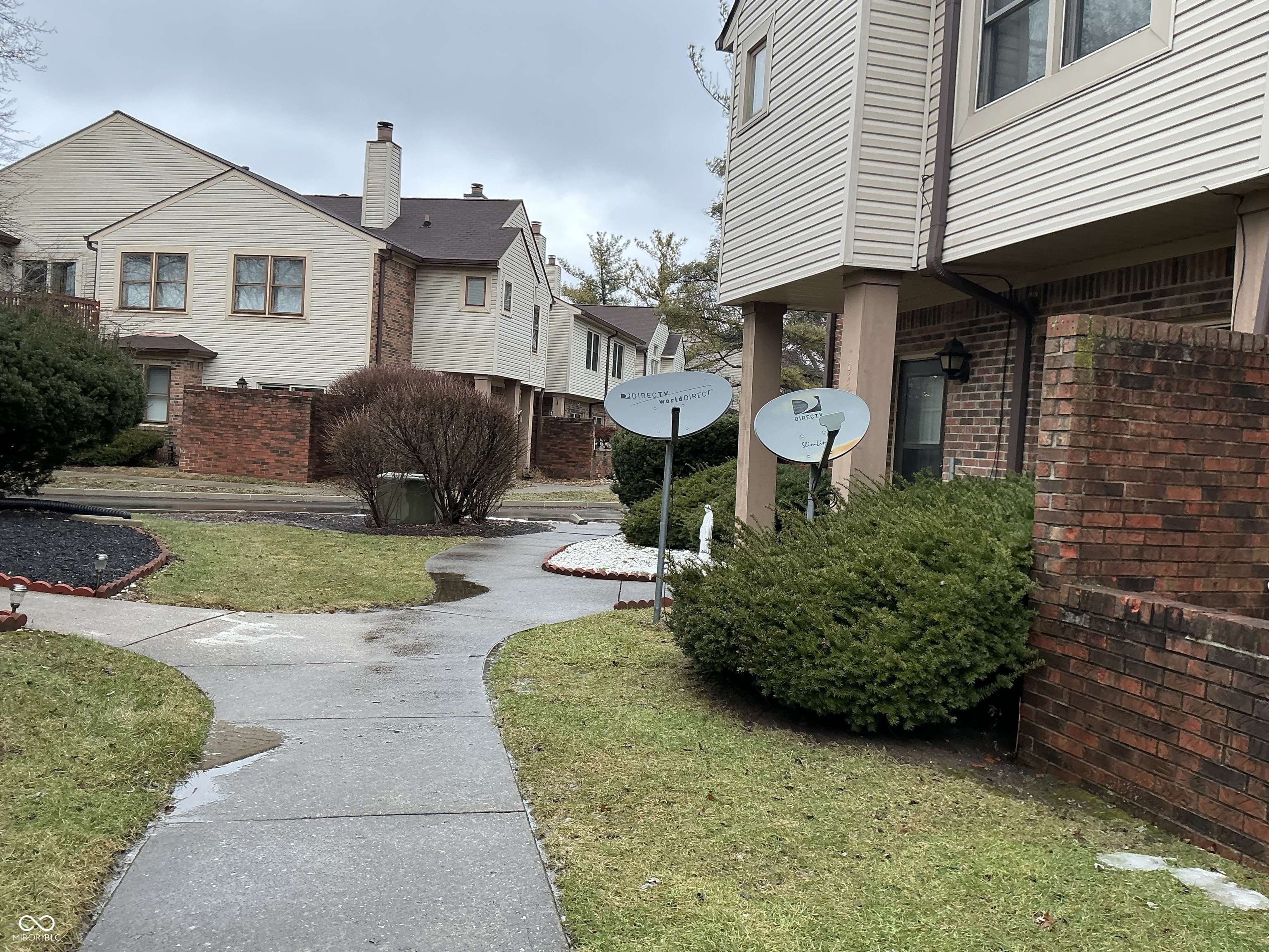 Indianapolis, IN 46268,9452 Maple WAY