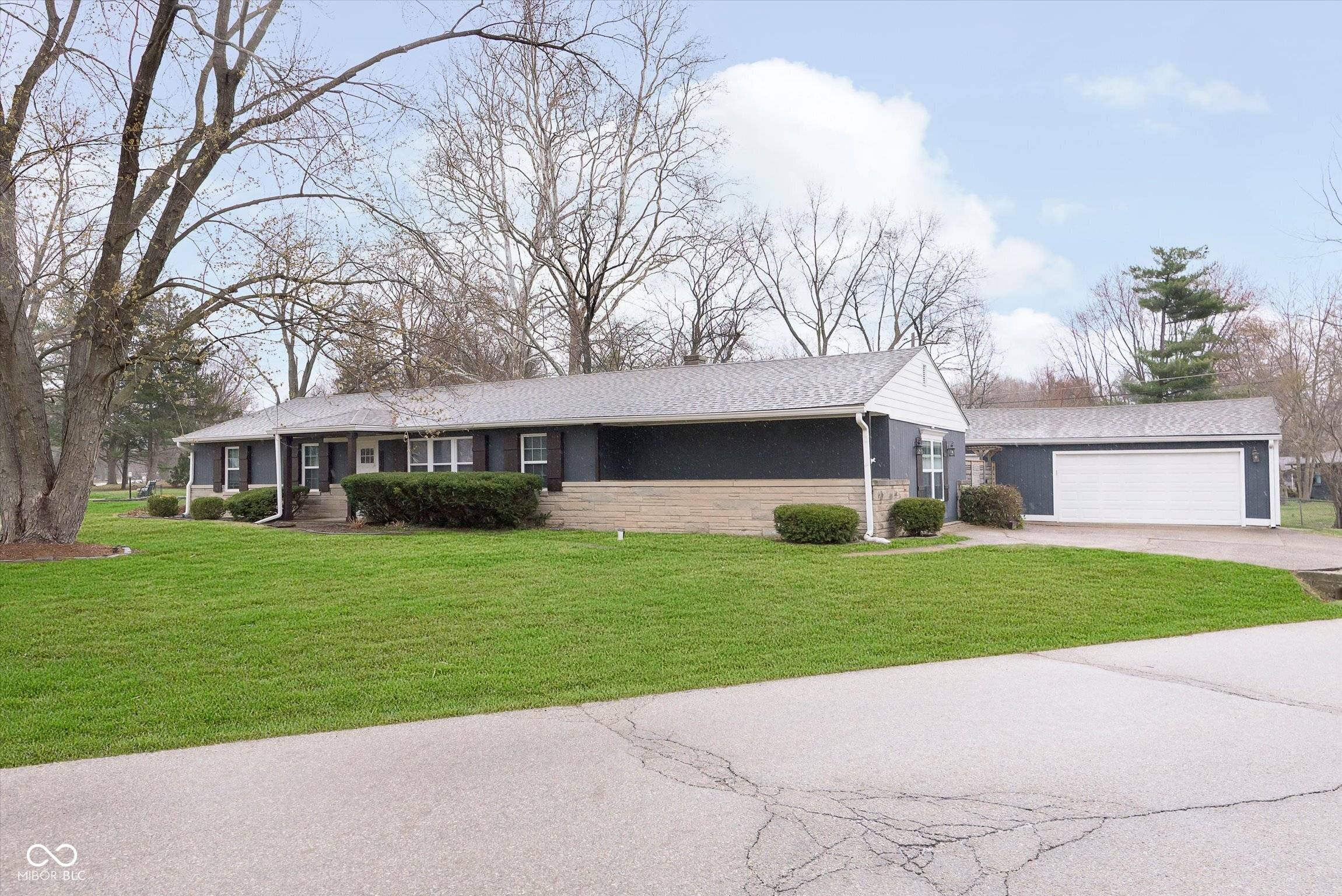 10101 Carrollton AVE,  Carmel,  IN 46280