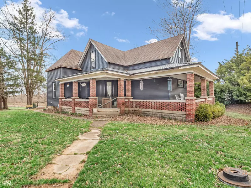 7 W Forest Home ST, Roachdale, IN 46172