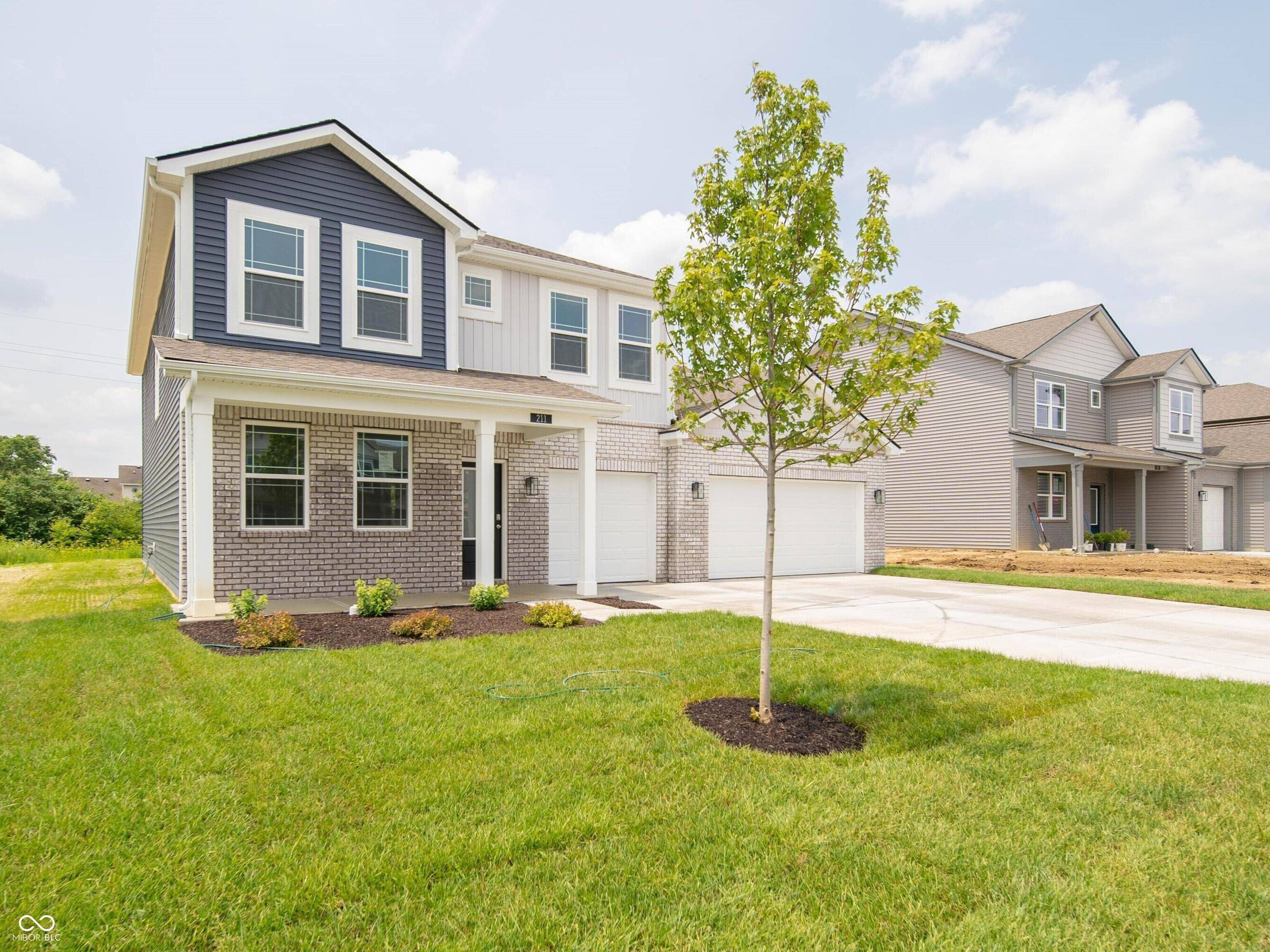 Whiteland, IN 46184,211 Ames DR