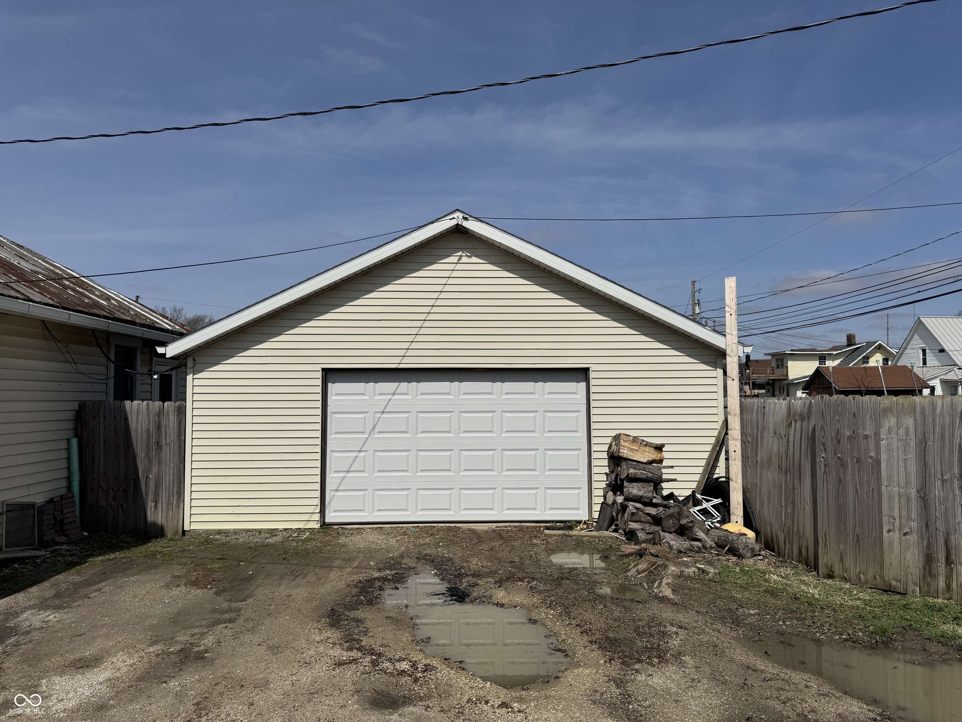 Winchester, IN 47394,516 N Meridian ST