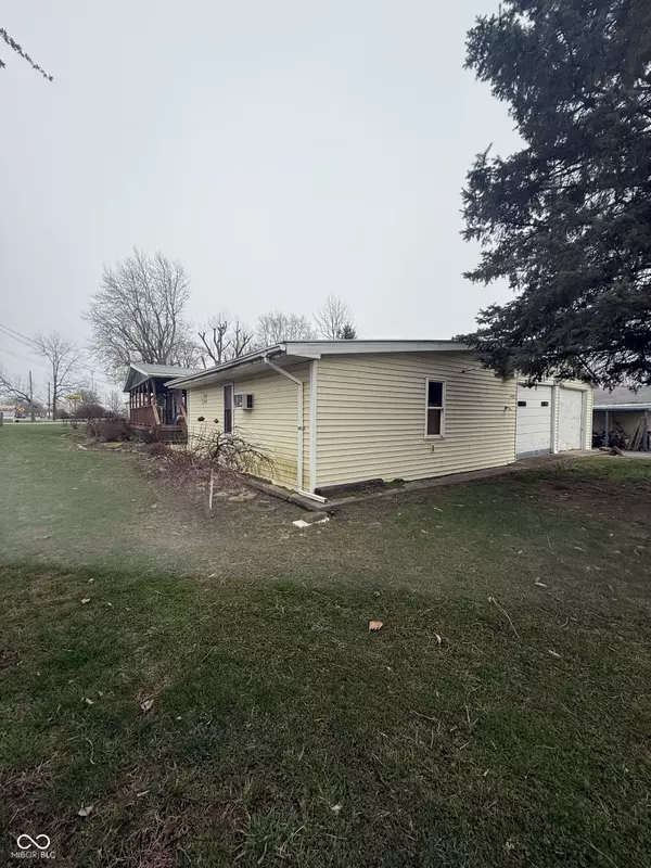 Cayuga, IN 47928,401 E Ferry ST