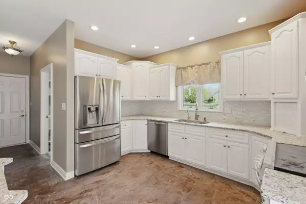 Greenwood, IN 46143,3256 Waterside CT