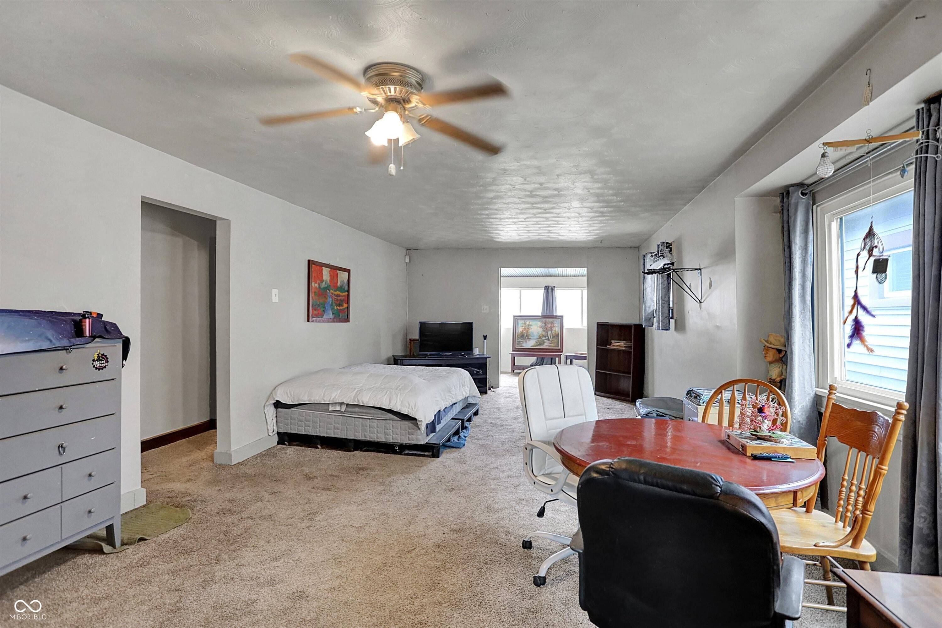 Indianapolis, IN 46203,947 E Bradbury AVE