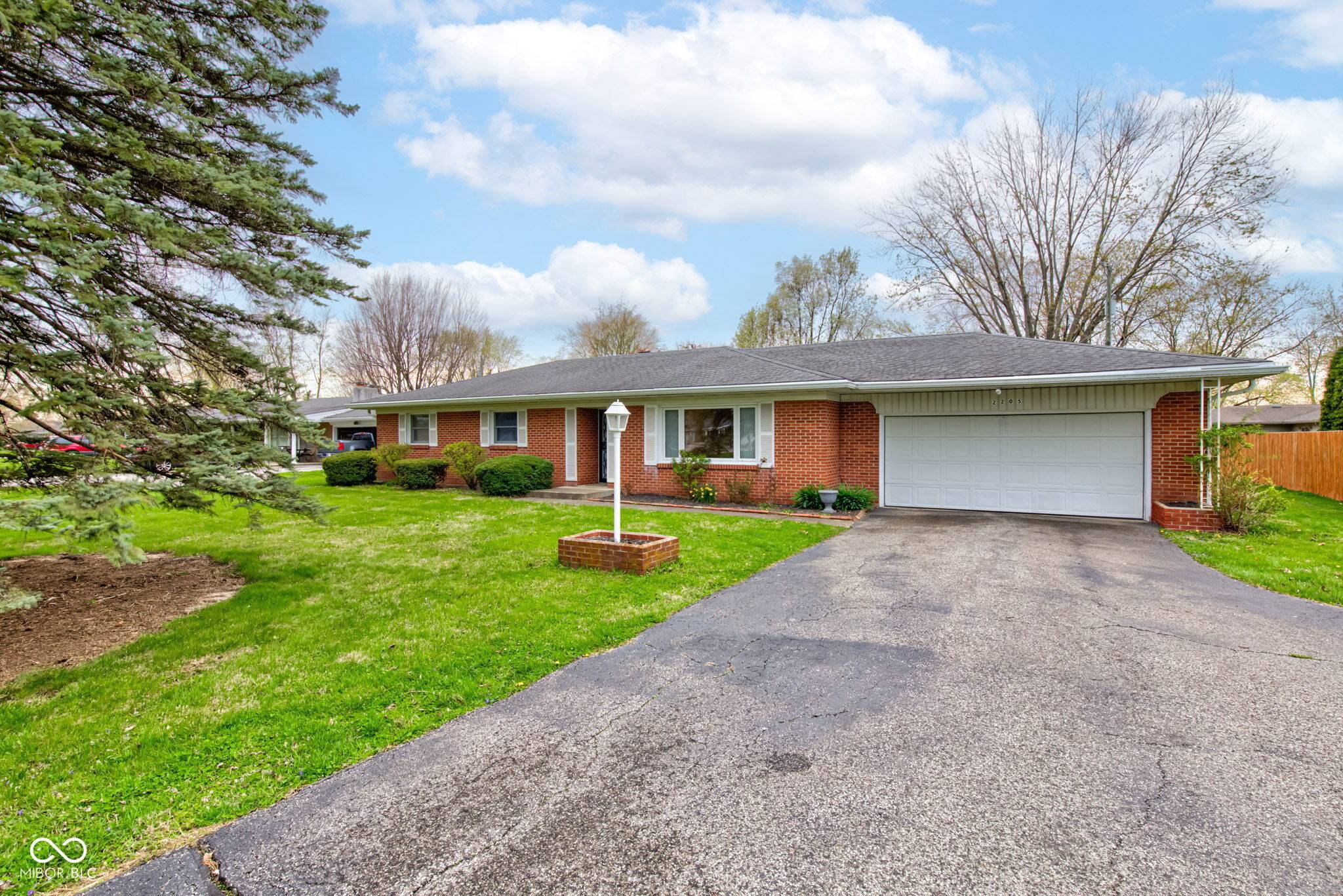 Crawfordsville, IN 47933,2205 Lafayette RD