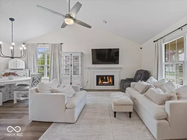 Shelbyville, IN 46176,936 Eagle Brook CIR