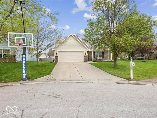Shelbyville, IN 46176,936 Eagle Brook CIR
