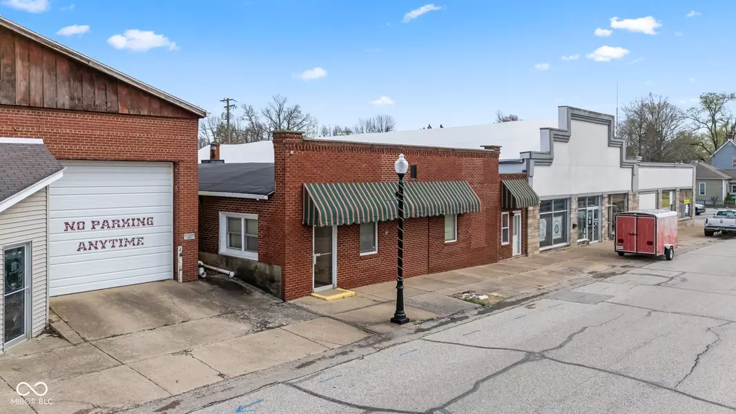 528 E O And M AVE, North Vernon, IN 47265