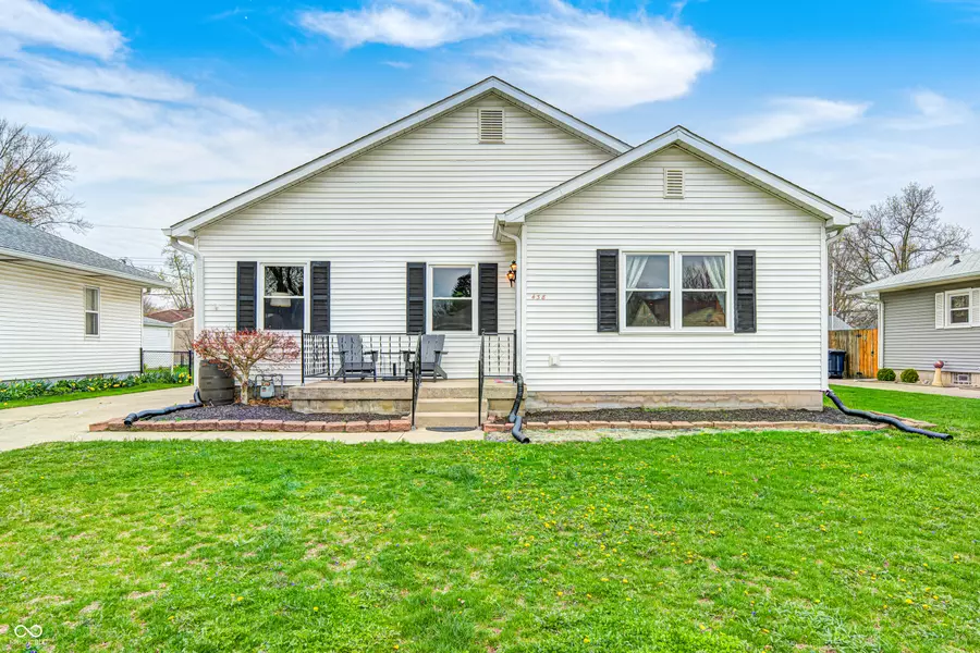 438 N 11th AVE, Beech Grove, IN 46107