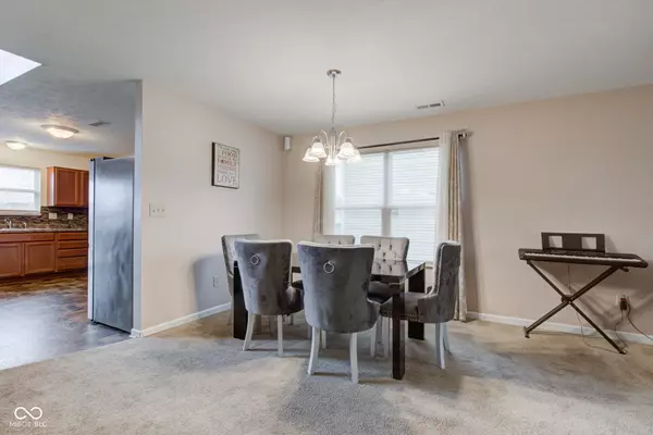 Avon, IN 46123,1839 Silverton DR