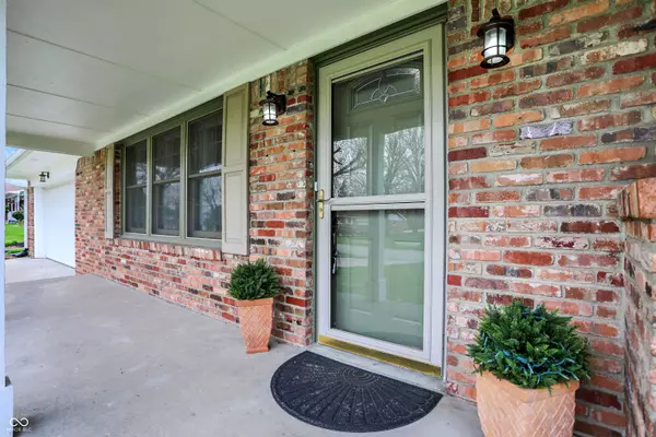 Indianapolis, IN 46227,2001 Winchester DR