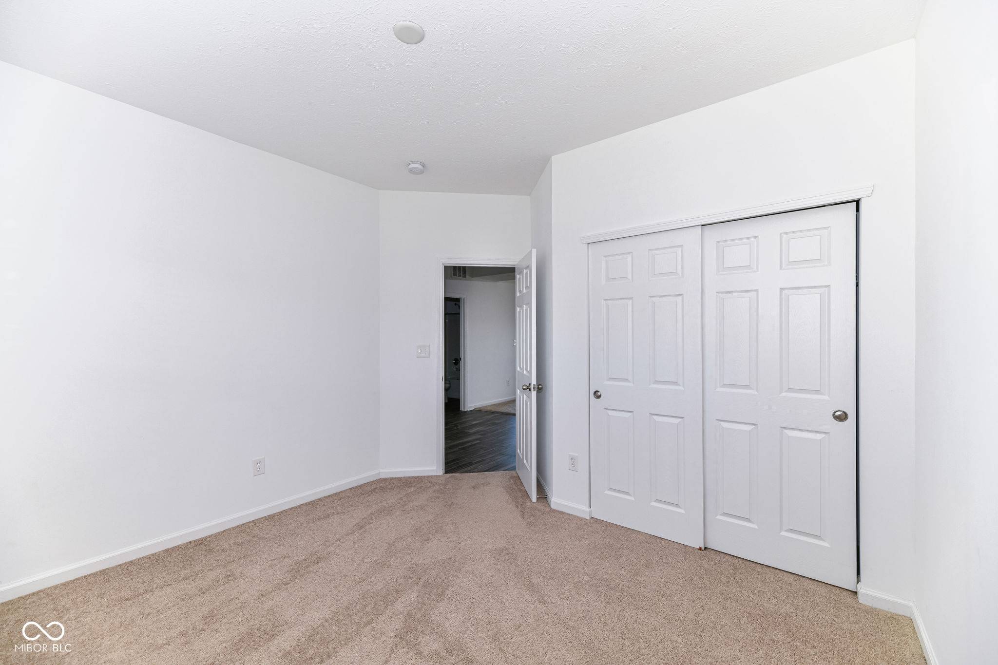 Whitestown, IN 46075,5375 Maywood DR