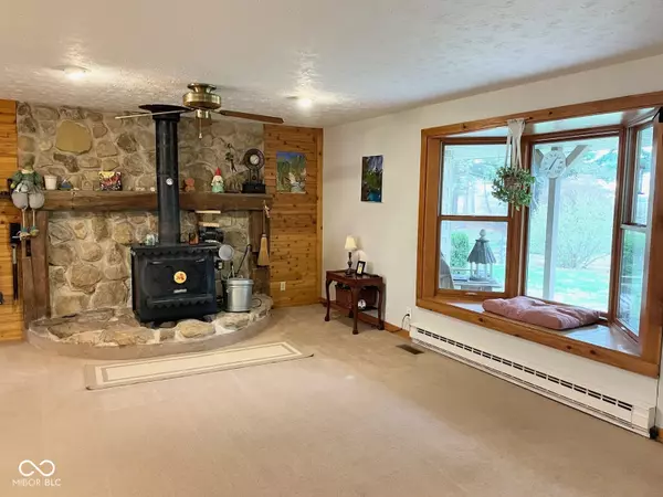 Frankfort, IN 46041,5318 W Gas Line RD