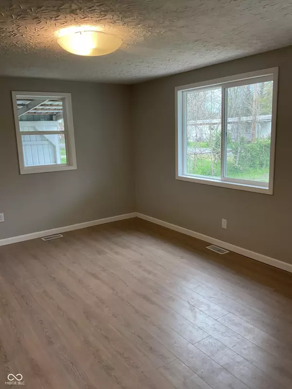 Austin, IN 47102,325 Broadway ST