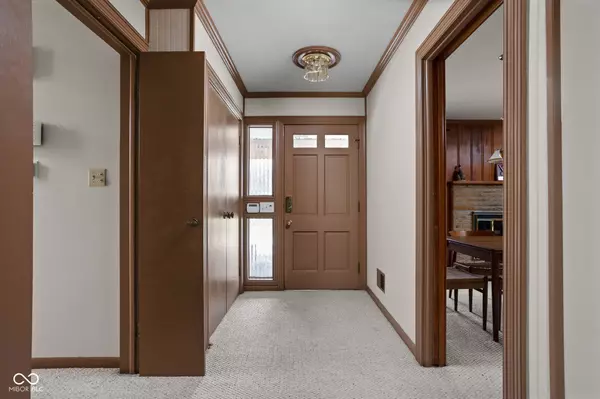 Indianapolis, IN 46260,426 Oakwood DR