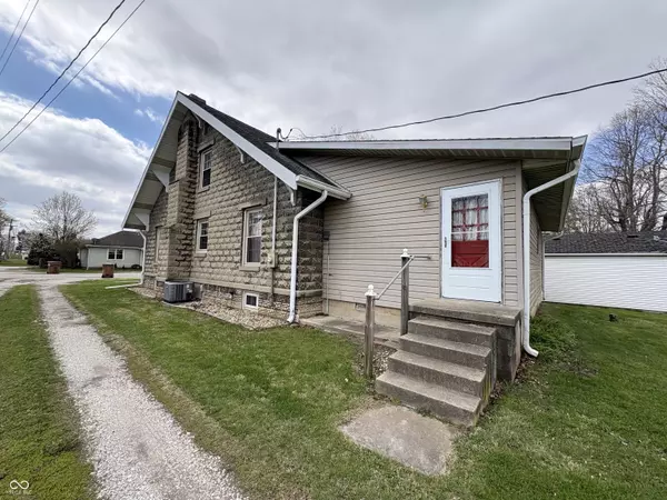 Darlington, IN 47940,103 E Harrison ST