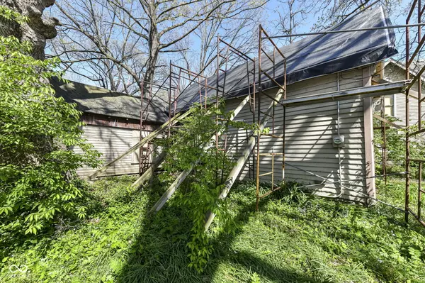 Indianapolis, IN 46219,324 E Burgess AVE