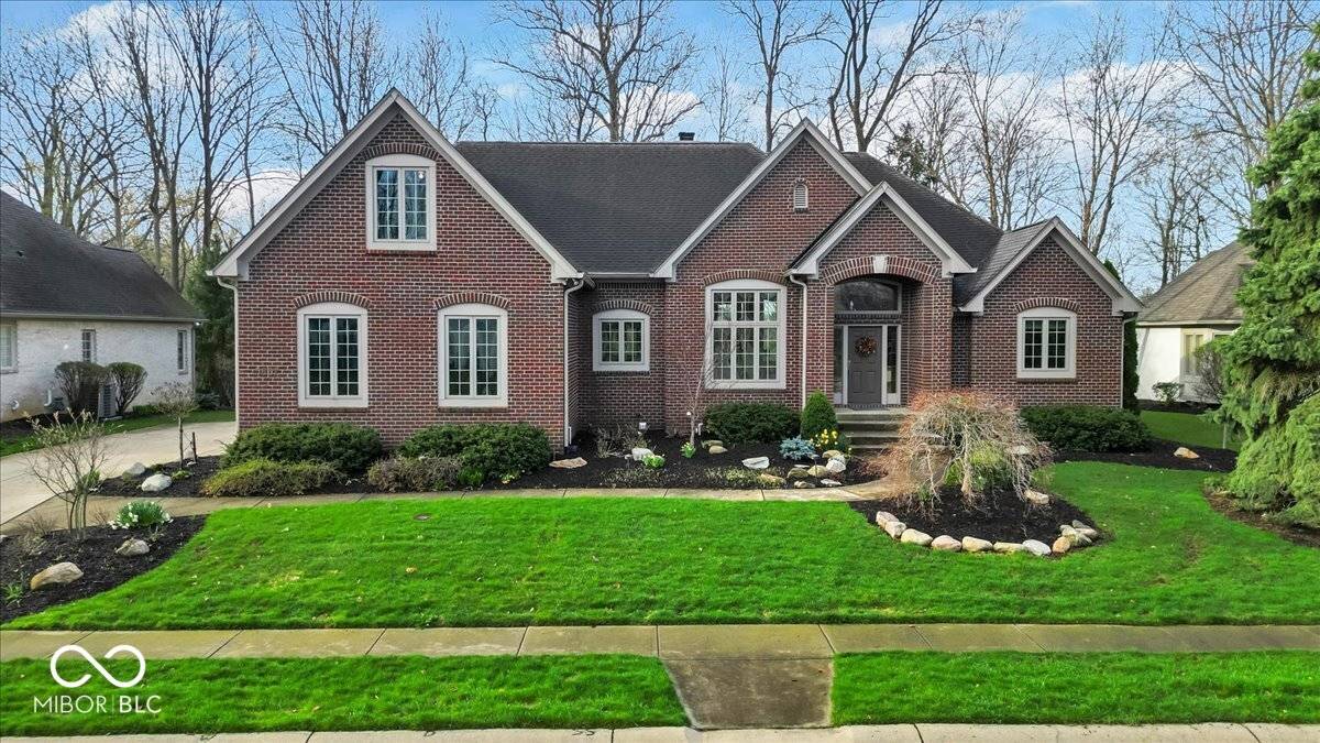 5861 Dawnwood DR, Carmel, IN 46033