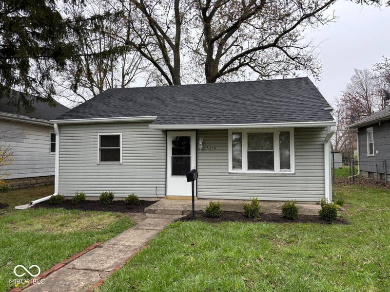 2210 S Mulberry ST, Muncie, IN 47302