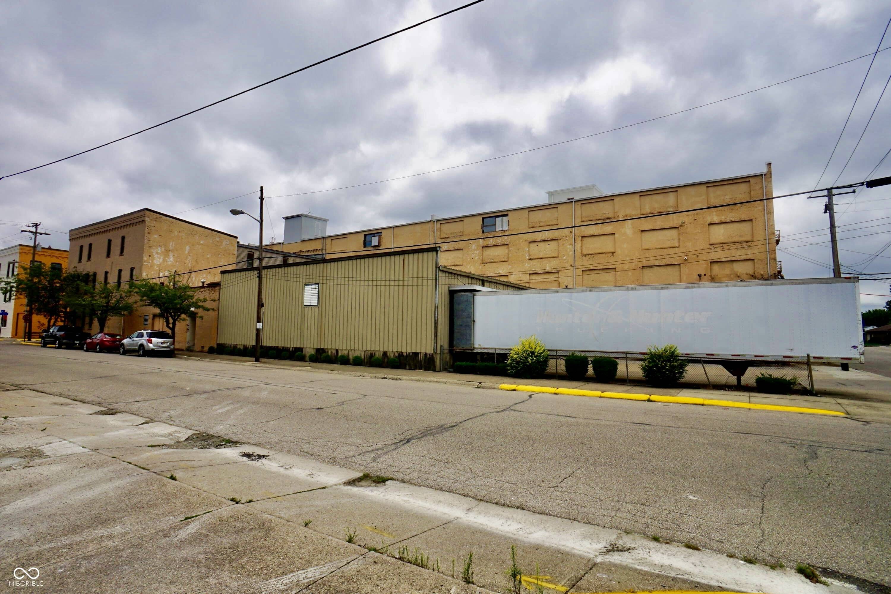 Batesville, IN 47006,3 W Pearl ST