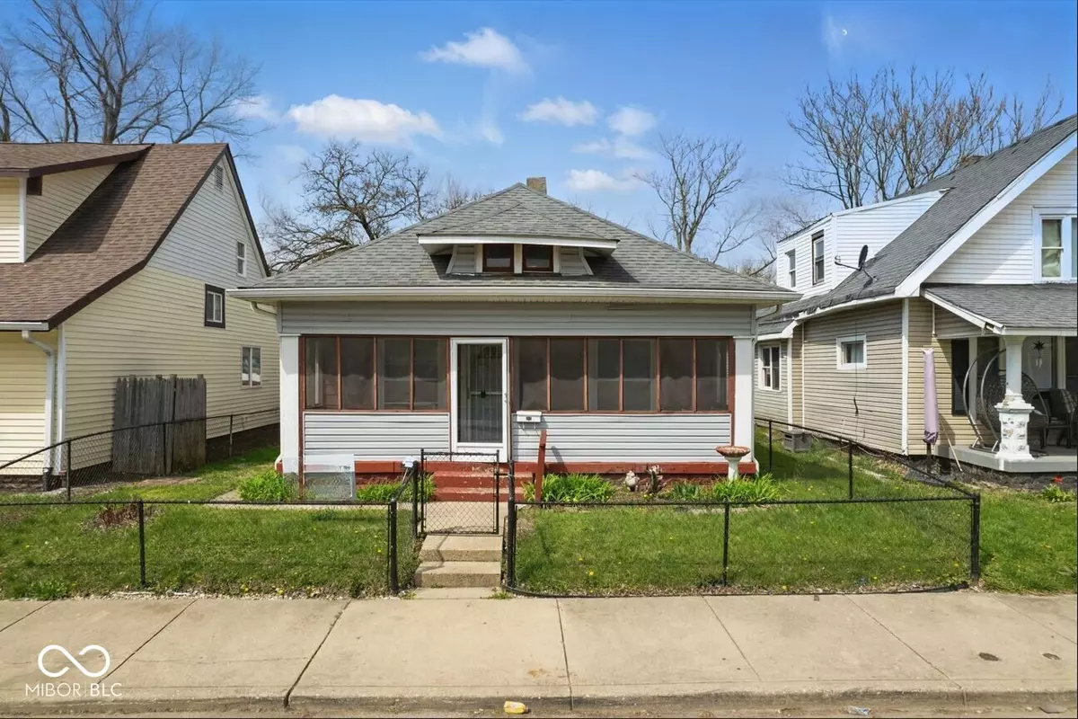 Indianapolis, IN 46222,1114 N Mount ST