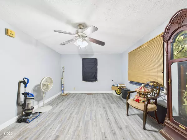 Frankton, IN 46044,306 W Clyde ST