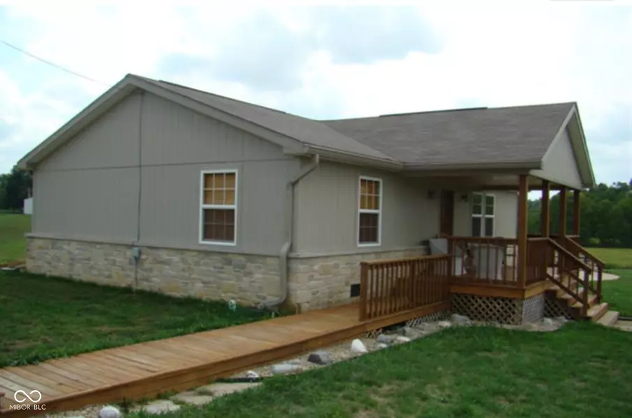 3251 Mount Zion RD, Bowling Green, IN 47833