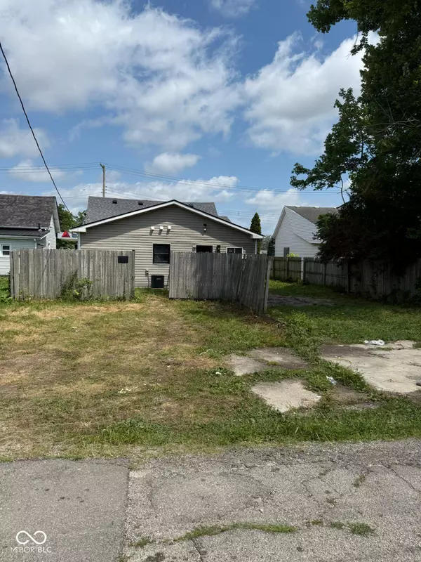 Muncie, IN 47302,1309 W Memorial DR