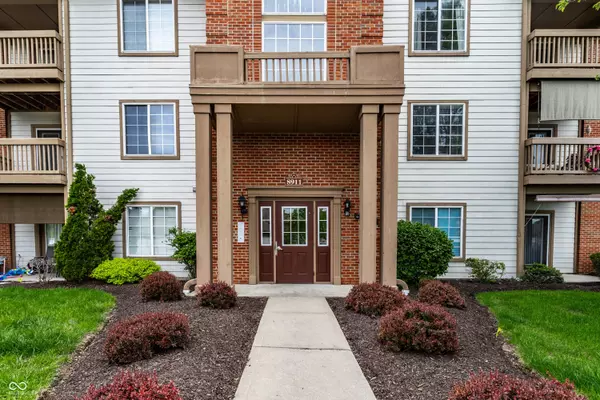 8911 Hunters Creek DR #311, Indianapolis, IN 46227
