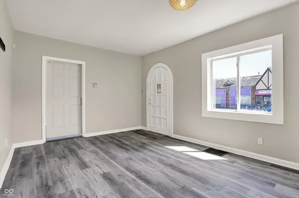 Indianapolis, IN 46201,3934 E 10th ST