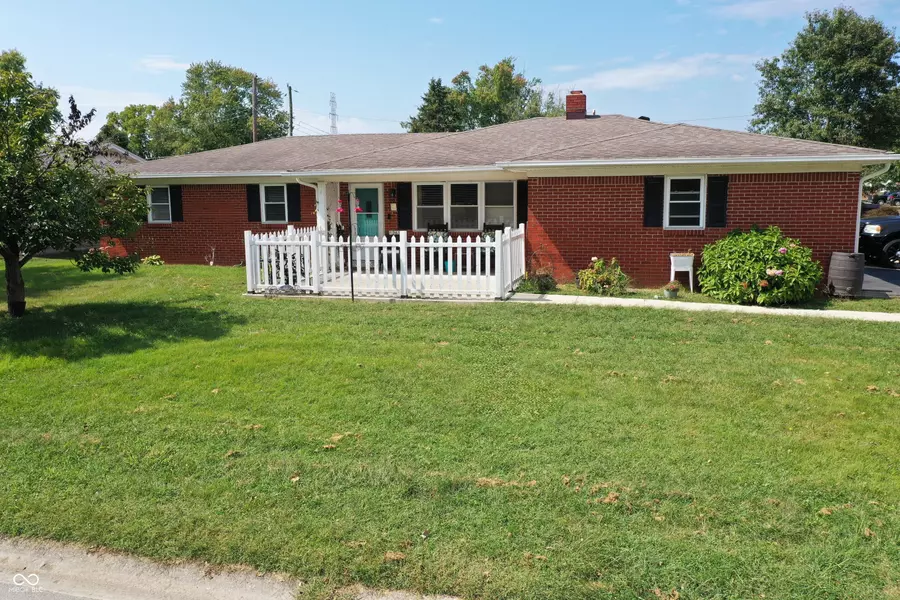 2630 Wedgewood DR, Columbus, IN 47203