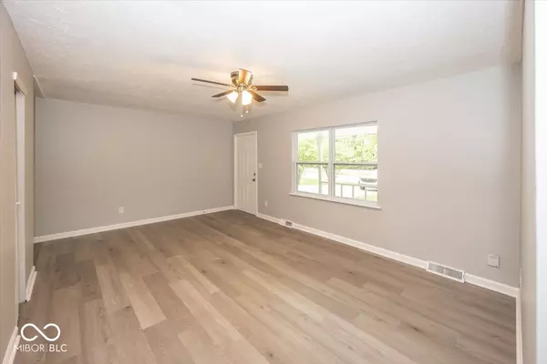 Indianapolis, IN 46217,8145 Railroad RD