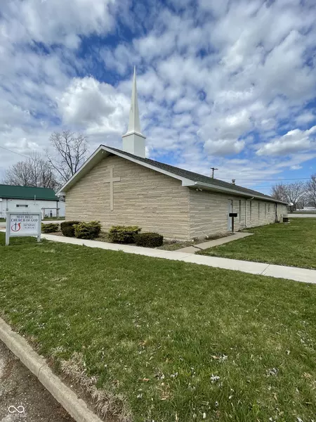 319 W Frank ST, Mitchell, IN 47446