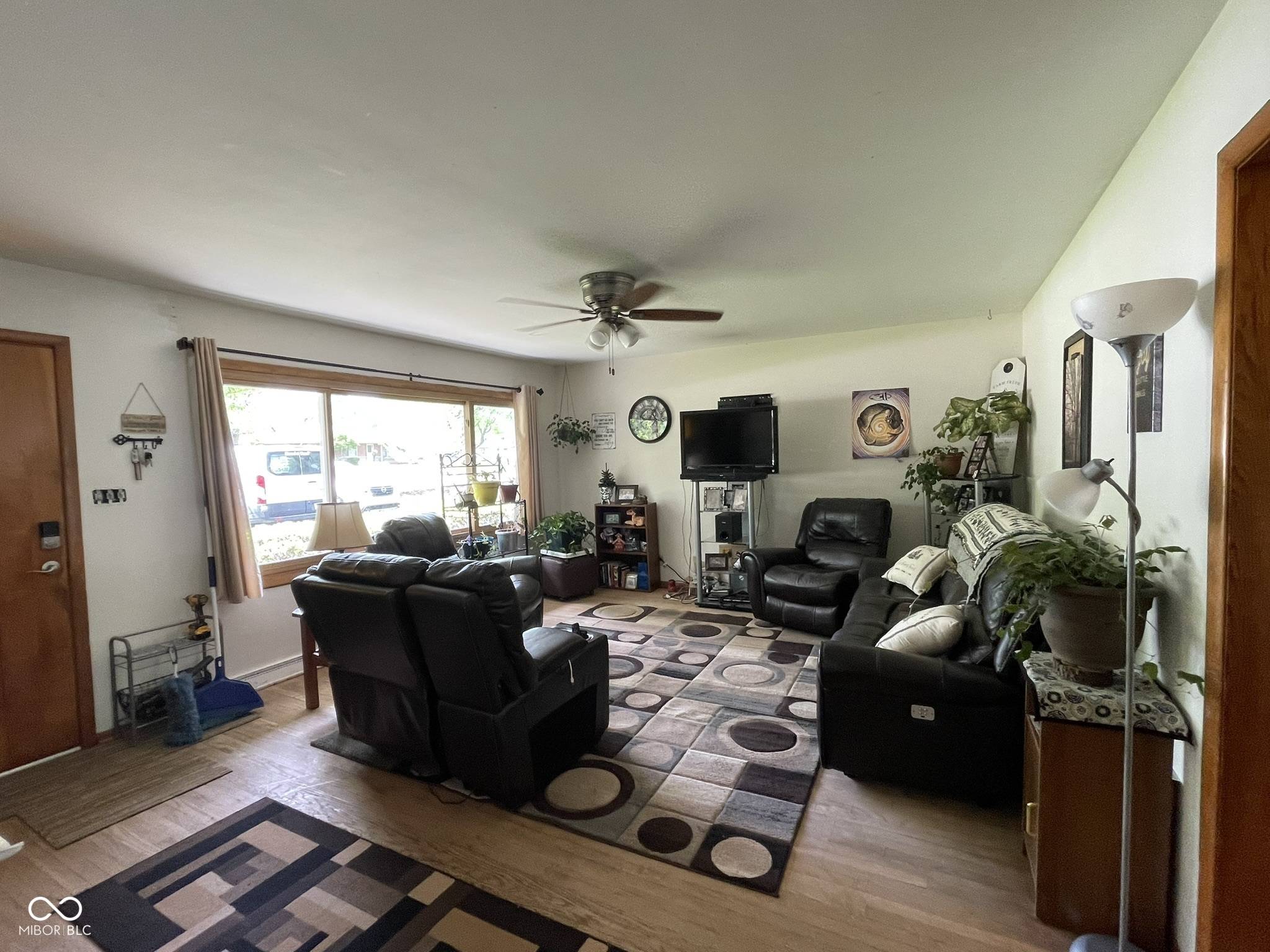 Indianapolis, IN 46227,4711 Earlham DR